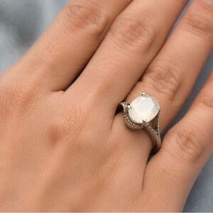 Sri Lankan Silver Moonstone Split Shank Ring